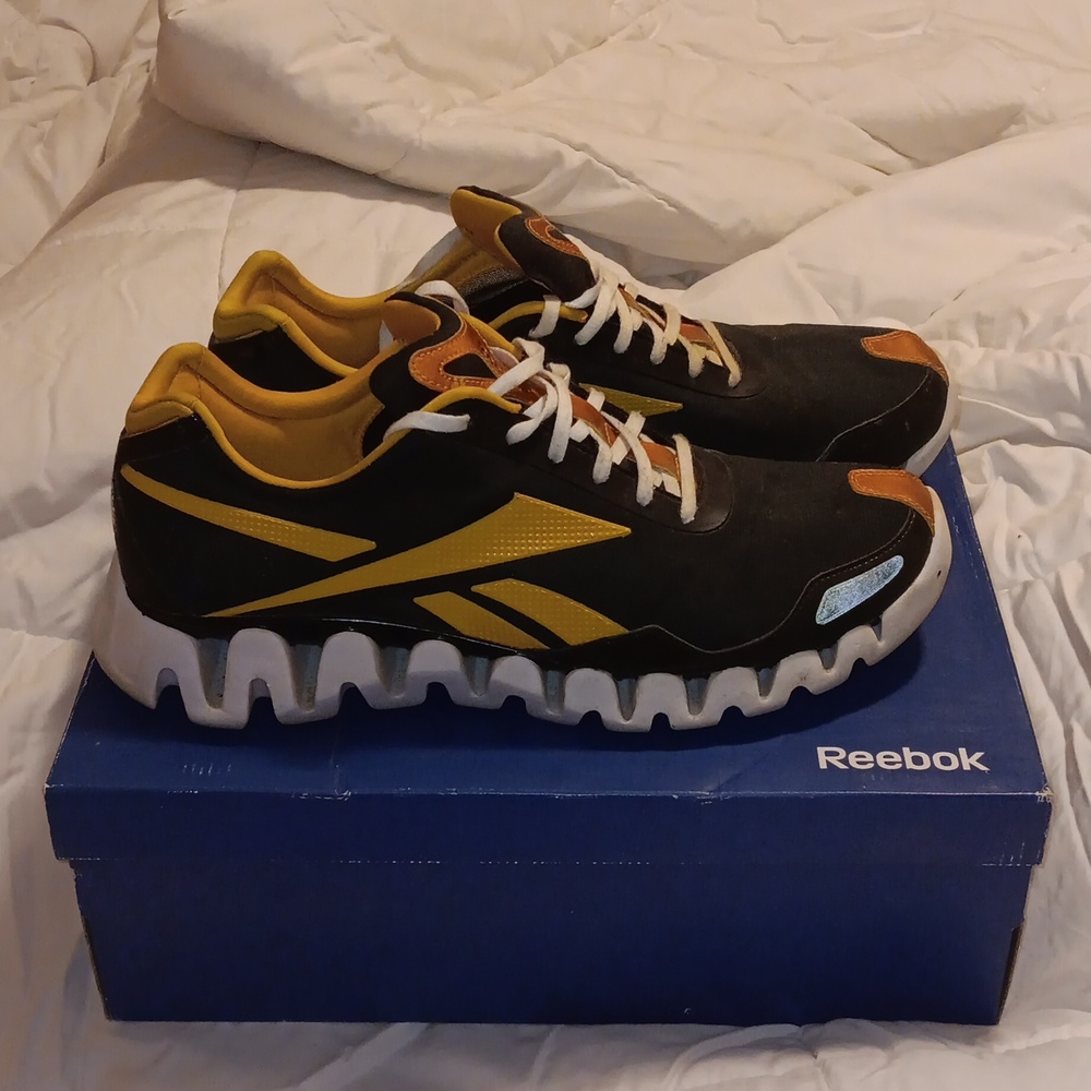 Pittsburgh penguins reebok  zigtech shoes